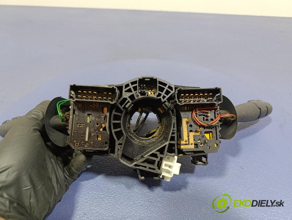 Opel Vivaro 2006 prepínač Komplex: 8200416459