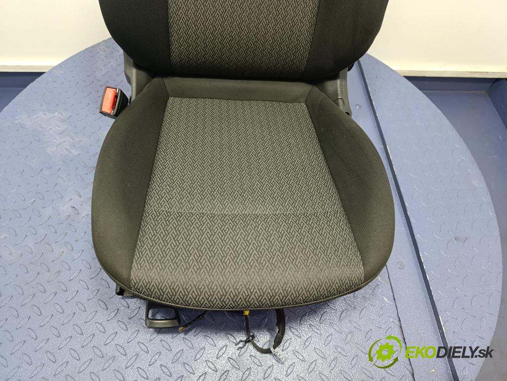 Opel Insignia 2018 Sedačka Ovládače: