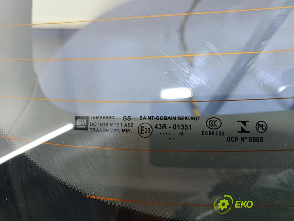 Opel Insignia 2018 zadna dveře kufra: kufra: