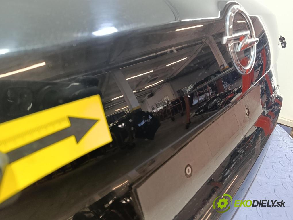 Opel Insignia 2018 zadna dveře kufra: kufra: