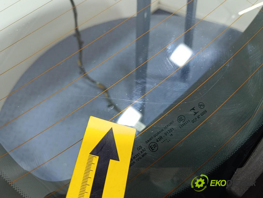 Opel Insignia 2018 zadna dveře kufra: kufra: