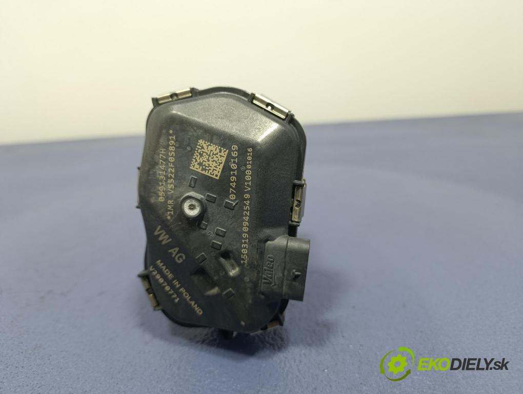 Audi A8 2019 klapka 059131477H