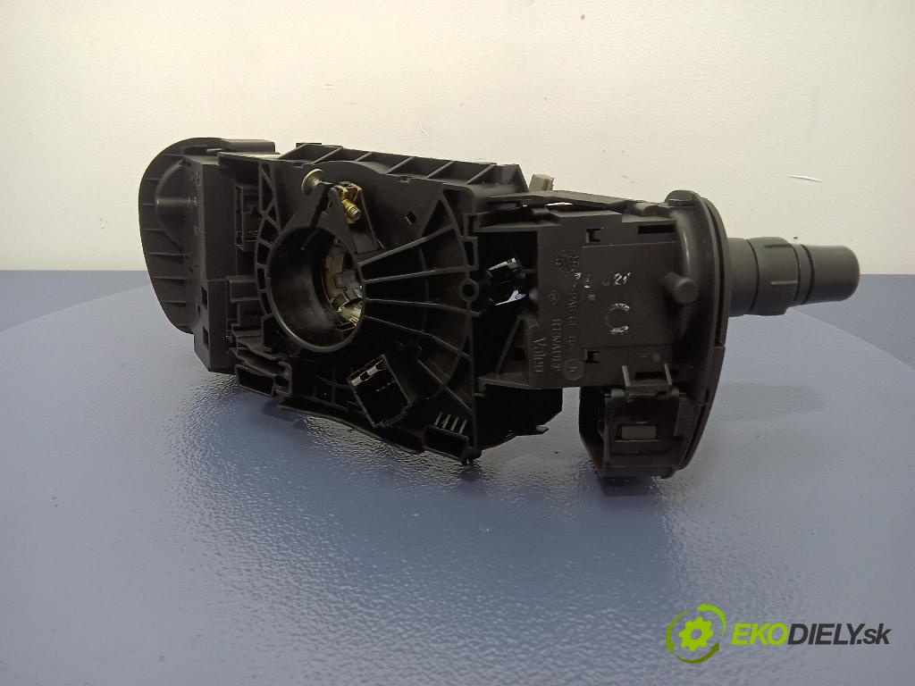 Renault Scenic 2004 prepínač Komplex: 8200220457