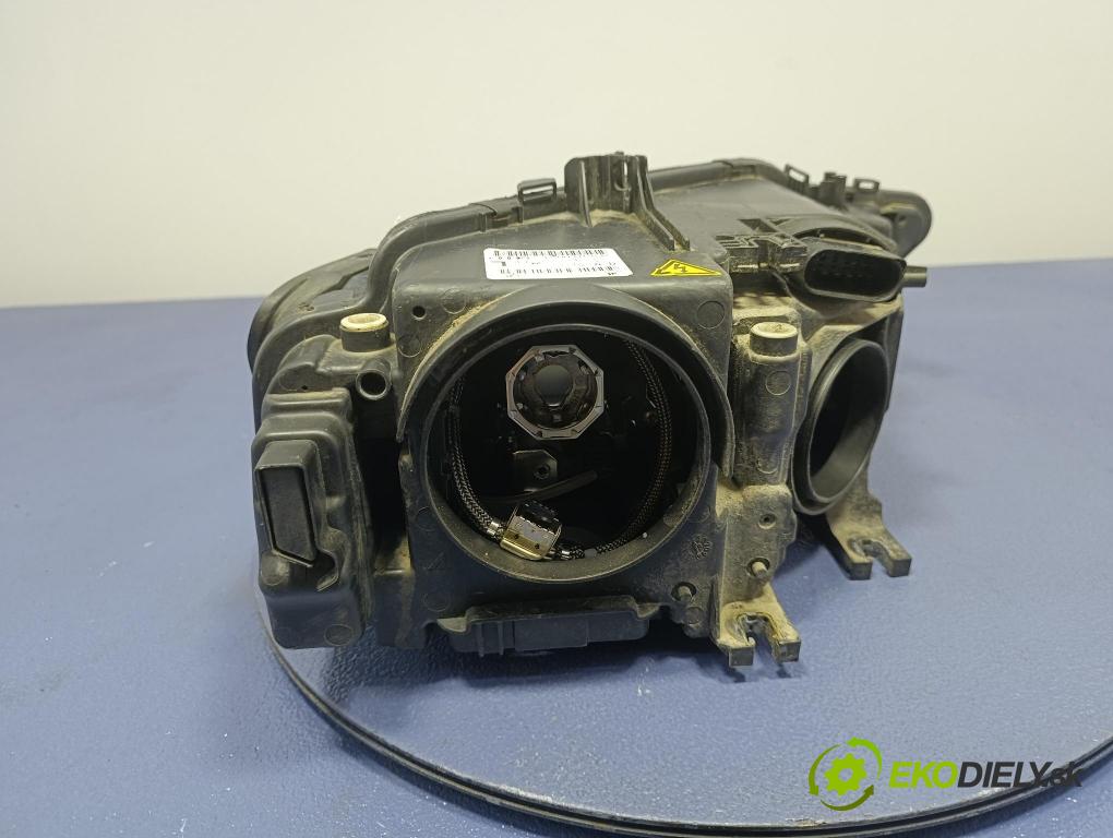 Audi A4 0 Reflektor: Vľavo: 8K0941005C