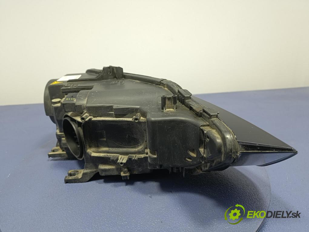 Audi A4 0 Reflektor: Vľavo: 8K0941005C