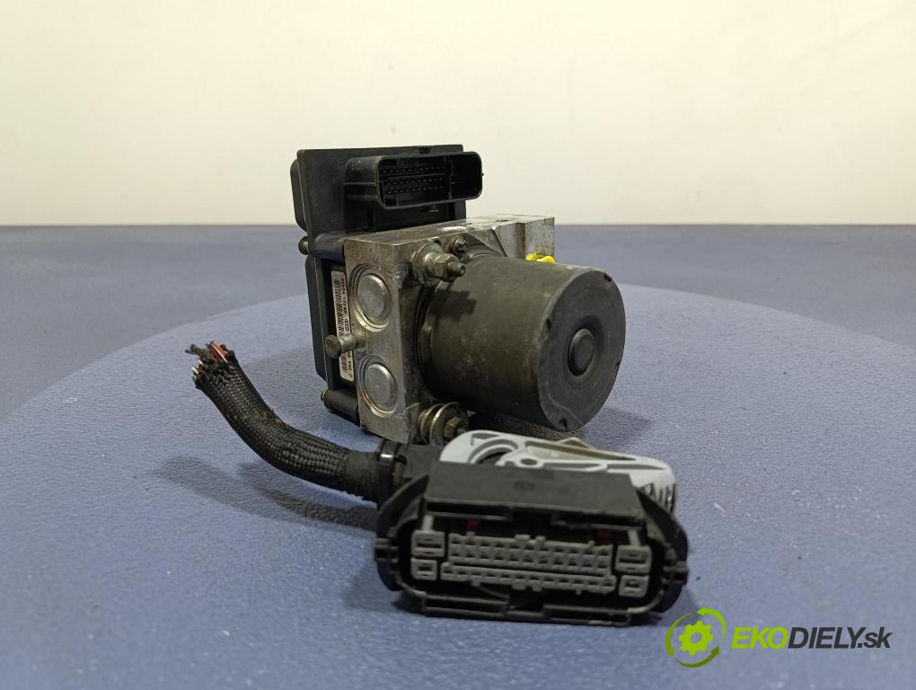 Audi A6 2007 čerpadlo ABS x 4F0614517L