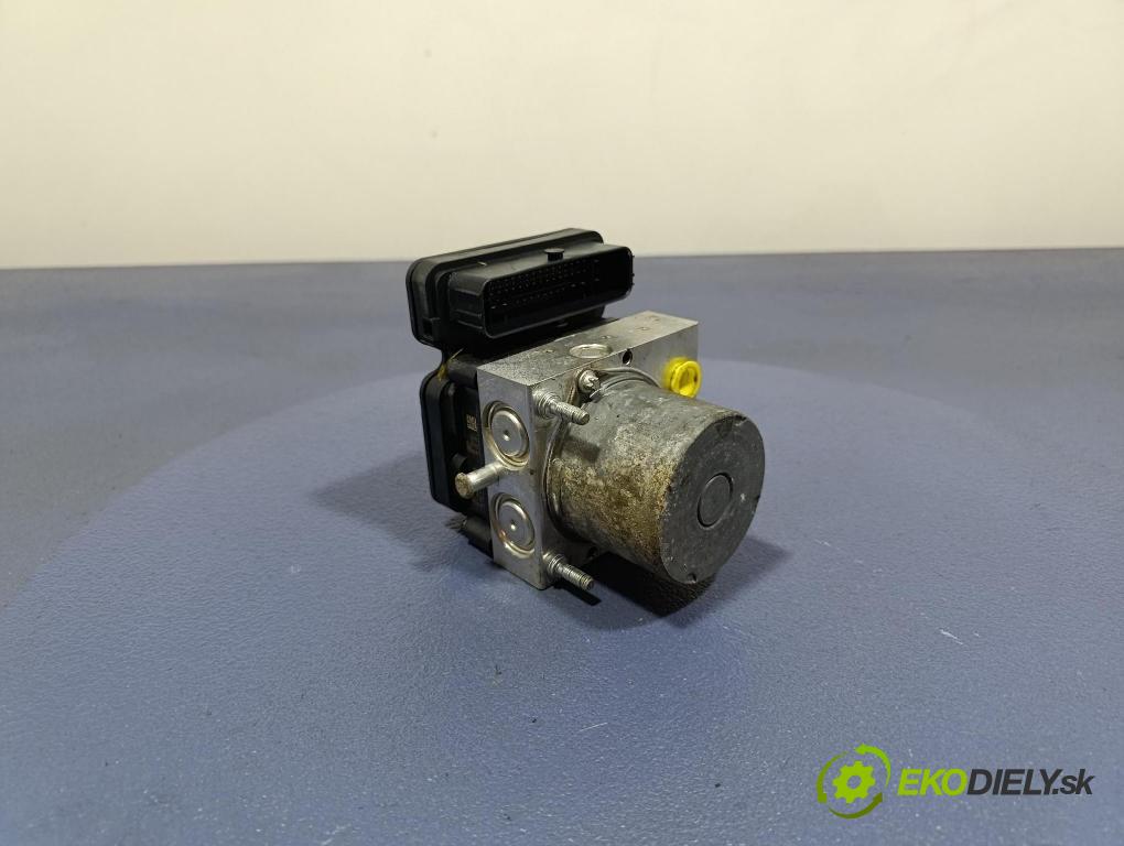 Opel Insignia 2018 čerpadlo ABS x 84330137