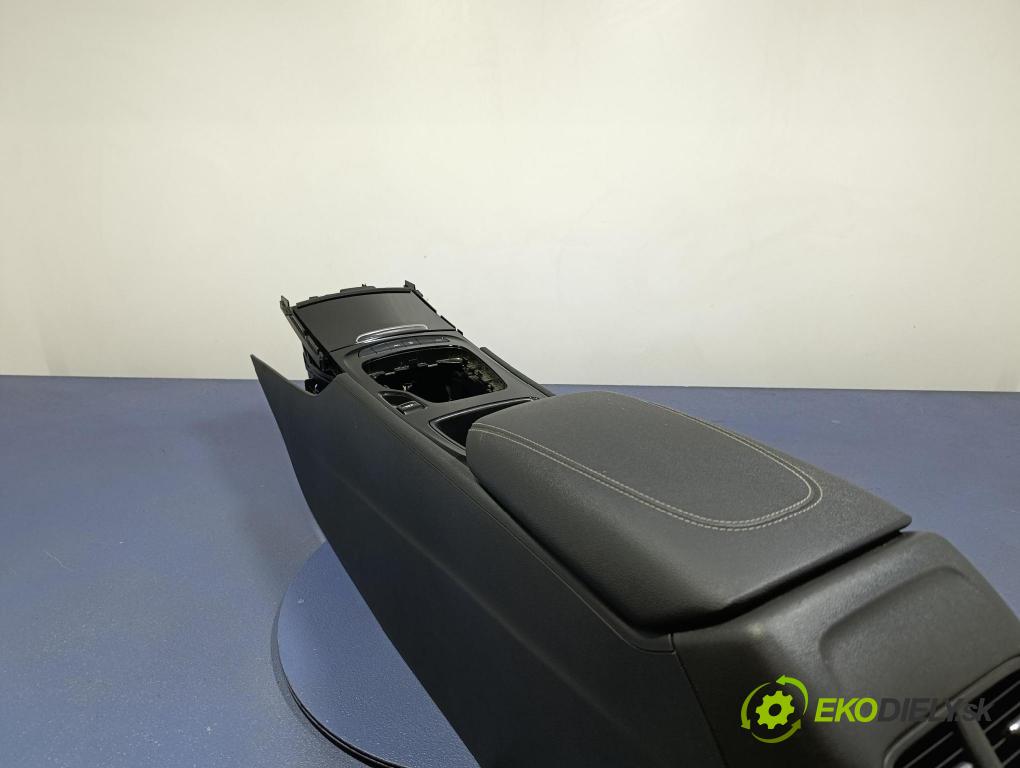 Opel Insignia 2018 tunel Stredný: 551186240