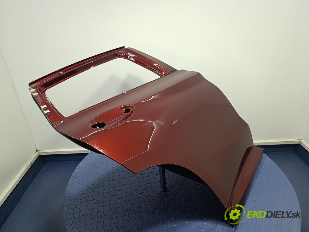 Bmw X4 2023 dvere zad pravé