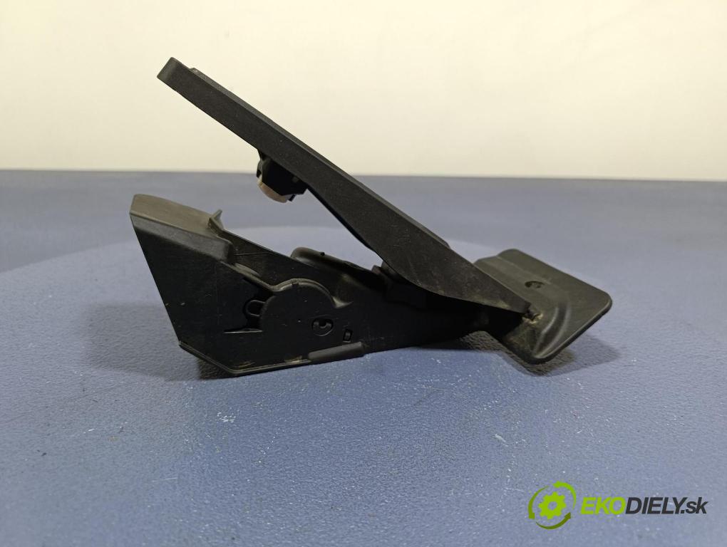 Bmw X4 2023 pedal Plyn: 6889820