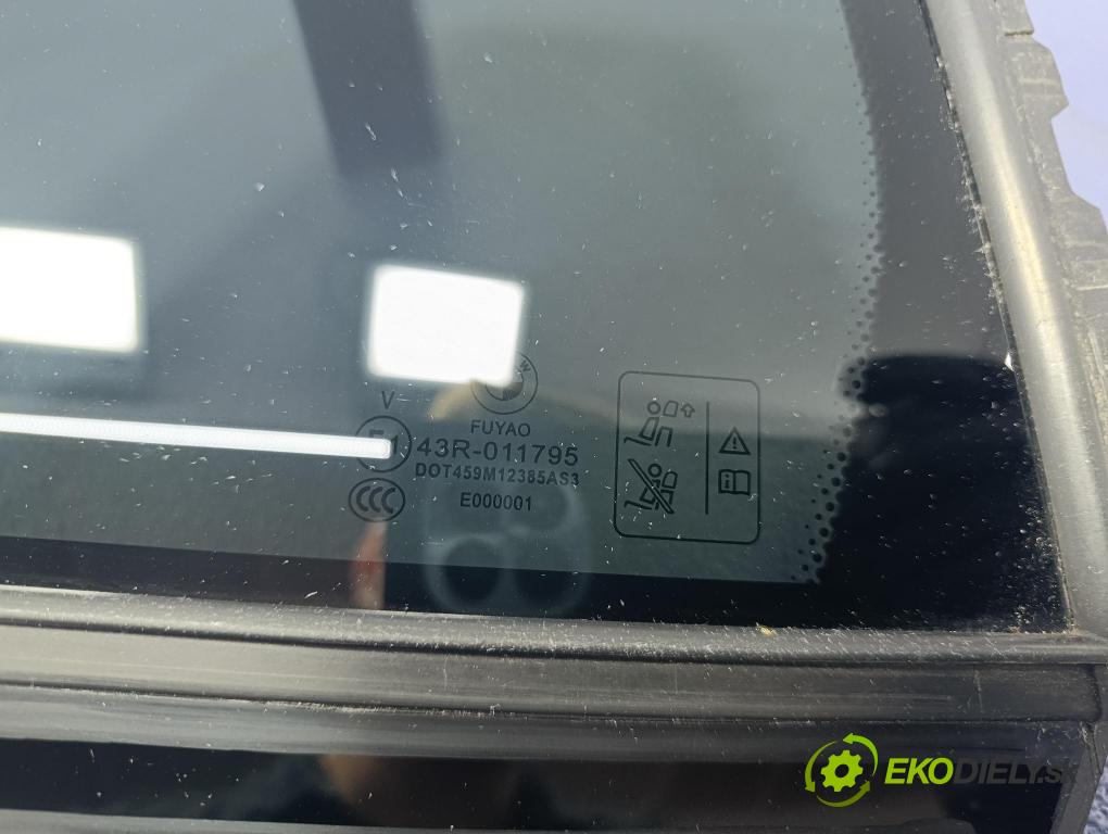 Bmw X4 2023 sklo dvere zad ľavé 741654309