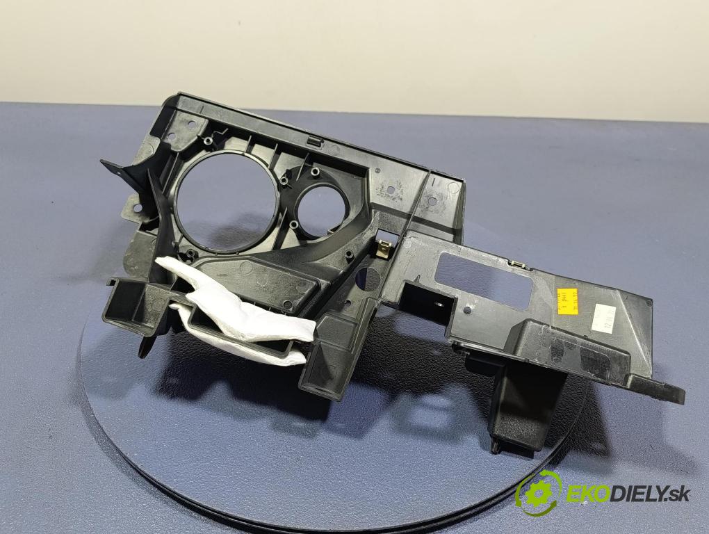 Bmw X4 2023 kryt Plast: Interiéry: 7427590