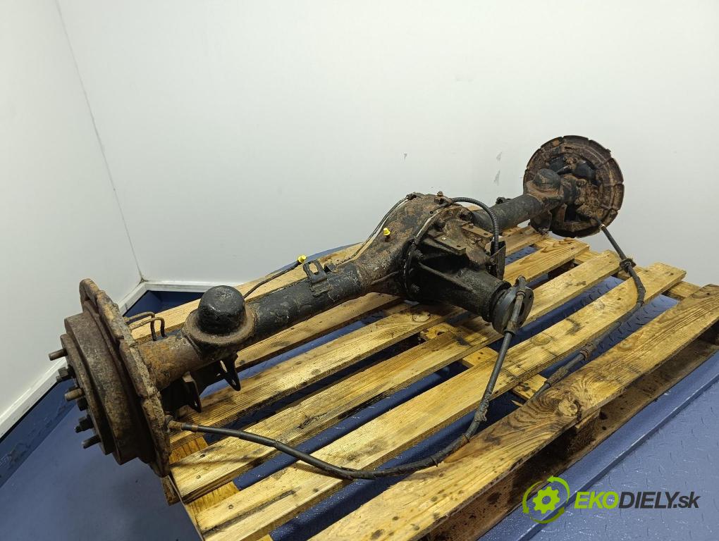 Geo Tracker 1993 Most: Zadný:
