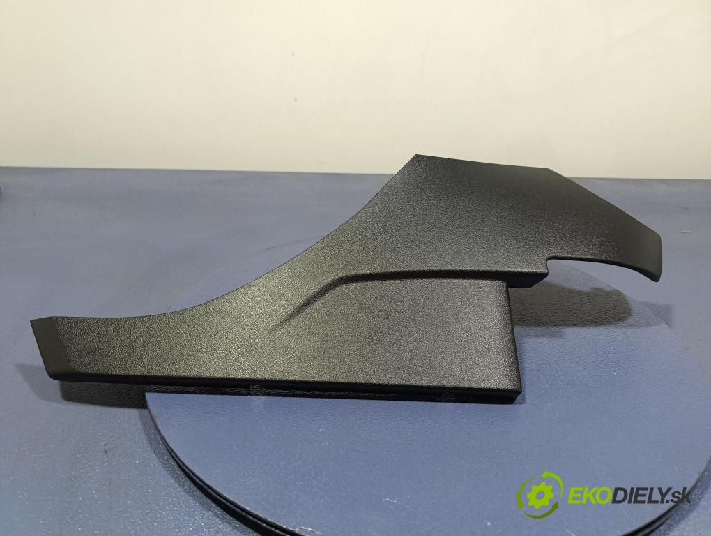 Bmw X4 2023 kryt Plast: Interiéry: 7427571