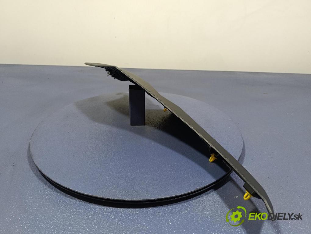 Bmw X4 2023 kryt Plast: Interiéry: 7427571