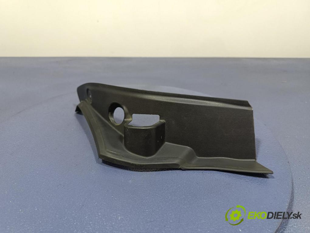 Bmw X4 2023 kryt Plast: Interiéry: 7424427