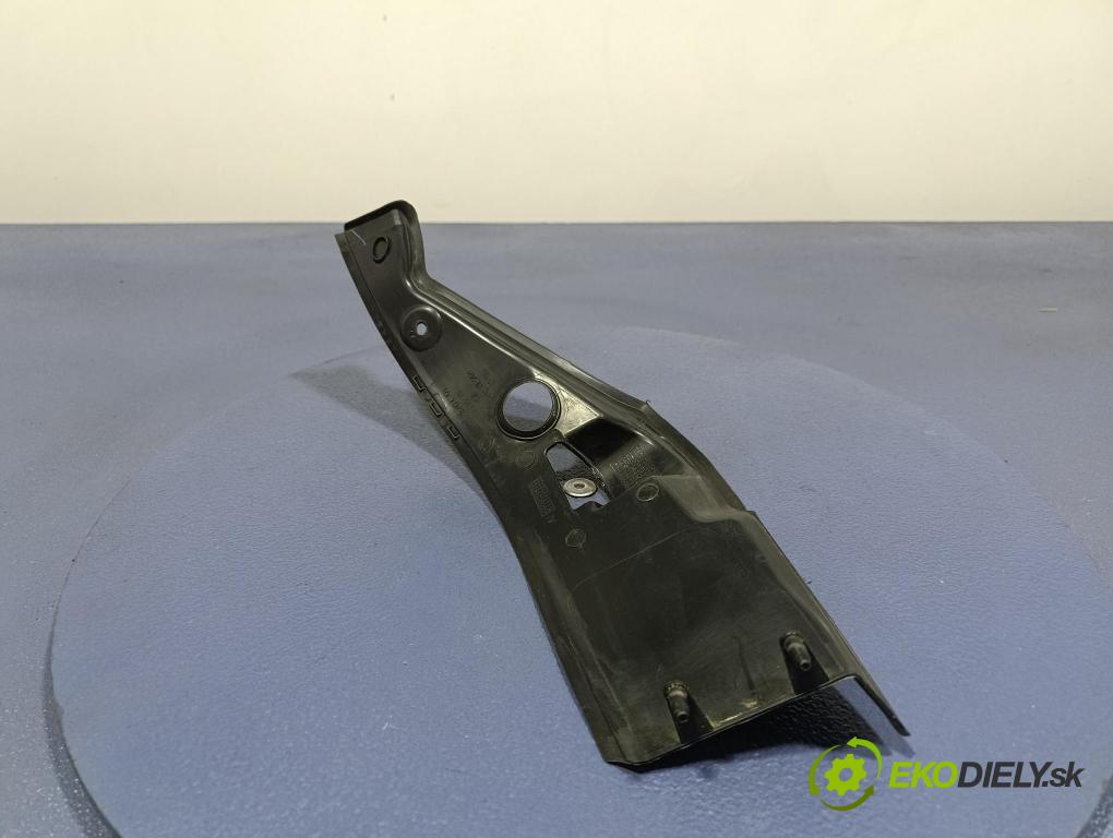 Bmw X4 2023 kryt Plast: Interiéry: 7424427