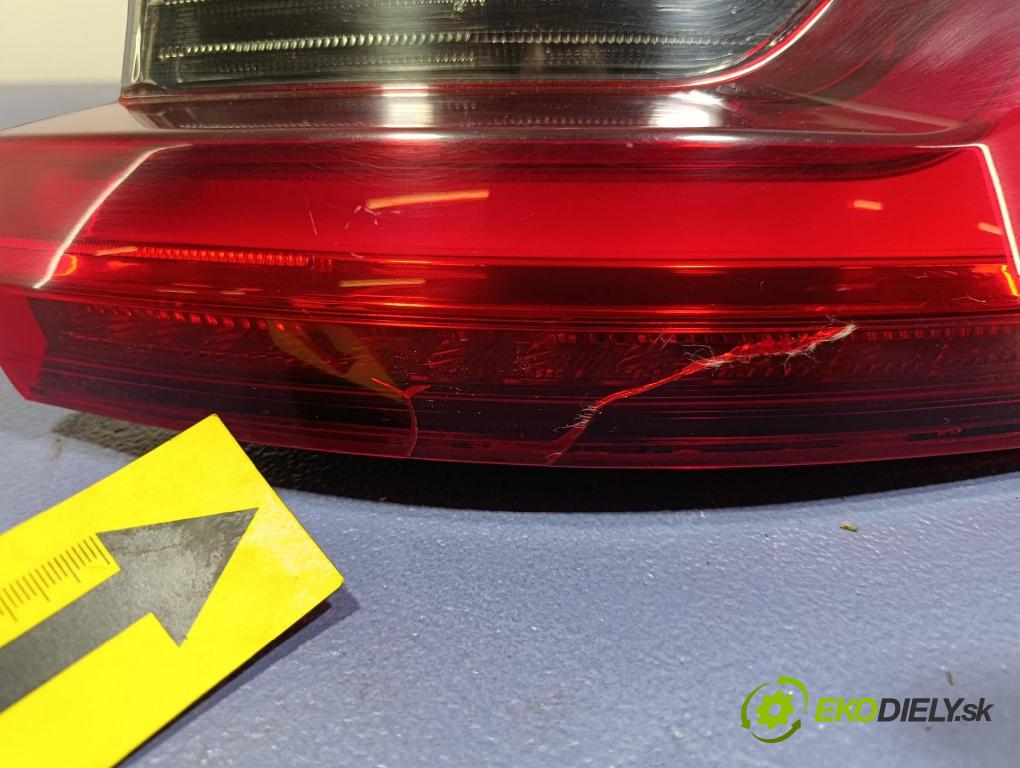 Bmw X4 2023 svetlo / reflektor zad Prava: Vonkajsia: 7409396
