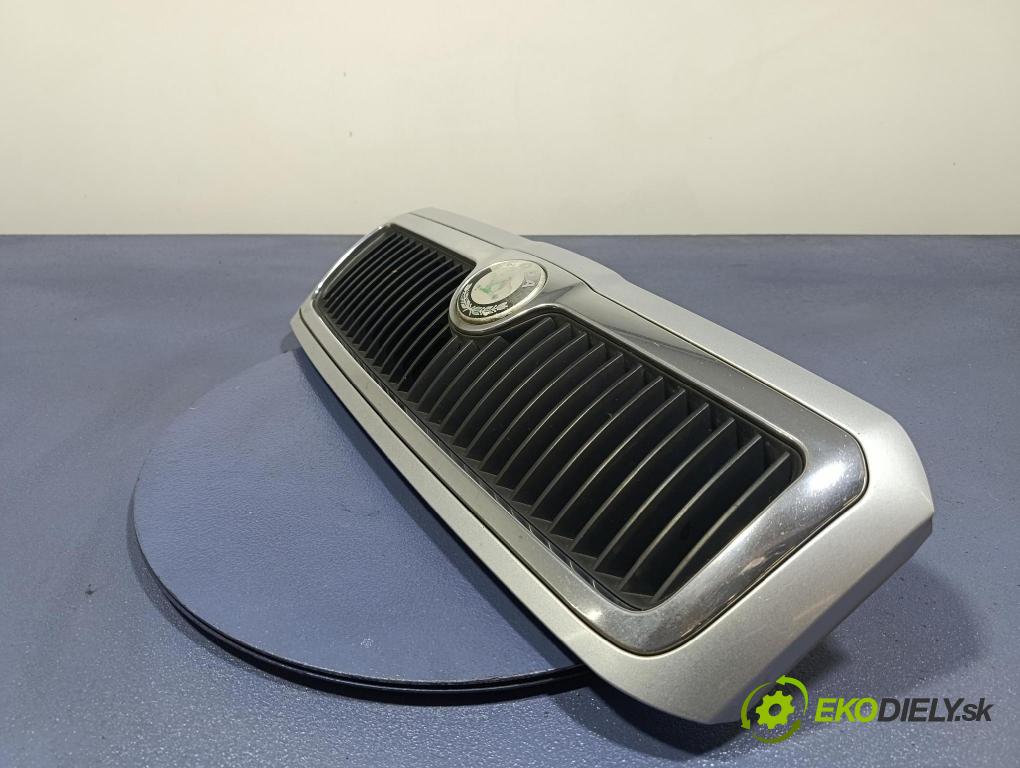 Skoda Octavia 2009 miežka / Gril: 1U0853651E