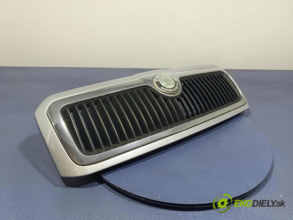 Skoda Octavia 2009 miežka / Gril: 1U0853651E
