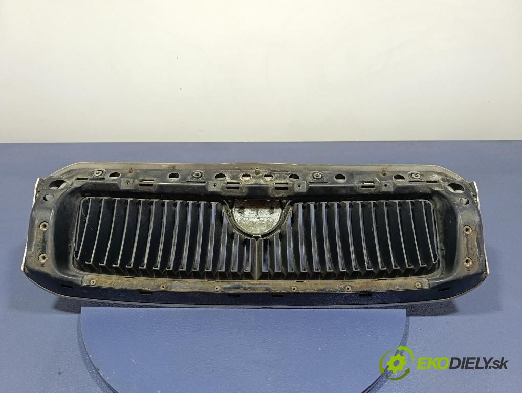 Skoda Octavia 2009 miežka / Gril: 1U0853651E