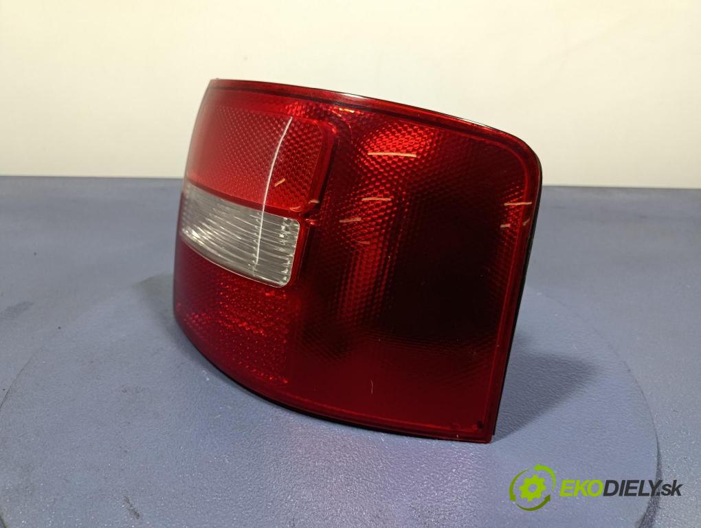 Audi A6 1998 svetlo / reflektor zad Prava: Vonkajsia: