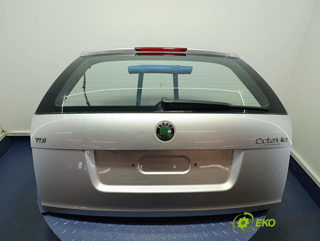 Skoda Octavia 2009 zadna dveře kufra: kufra: