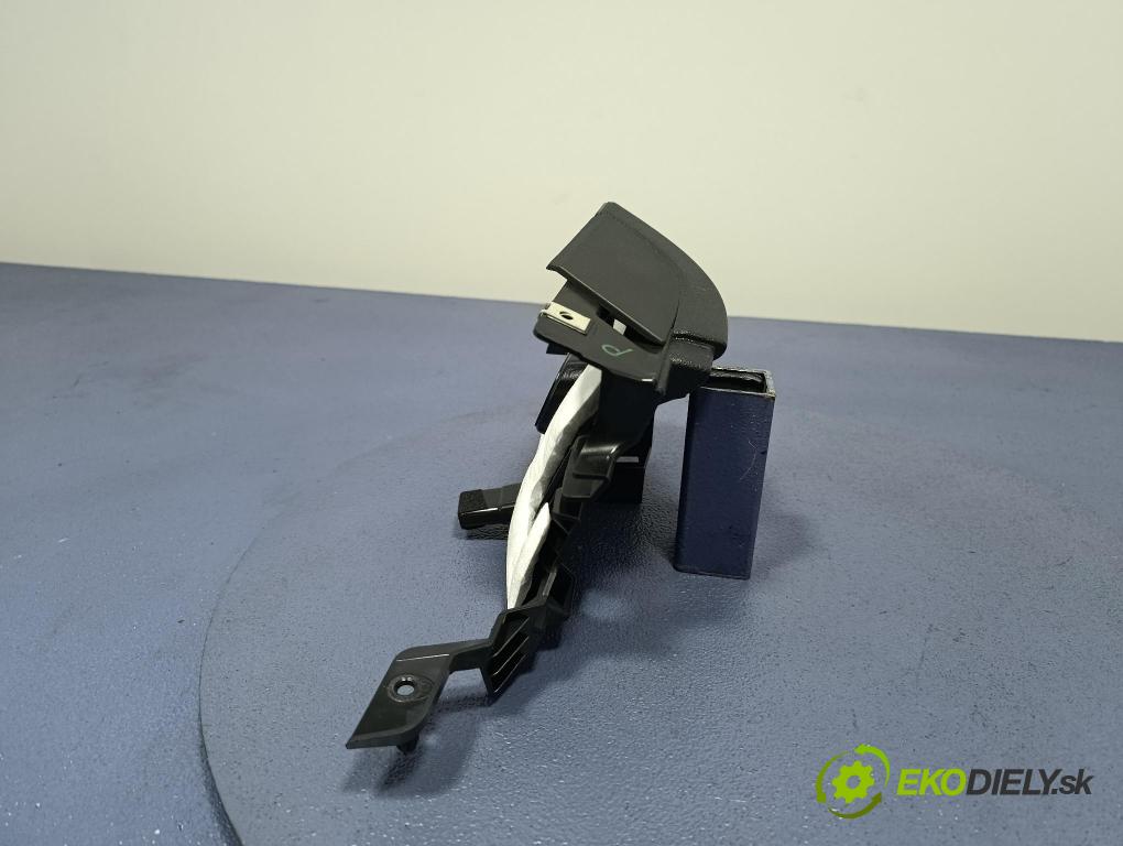 Bmw X4 2023 kryt Plast: Interiéry: 7473664