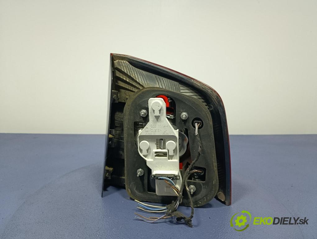 Skoda Octavia 2009 svetlo / reflektor zad ľavá Vonkajsia: 1Z9945257