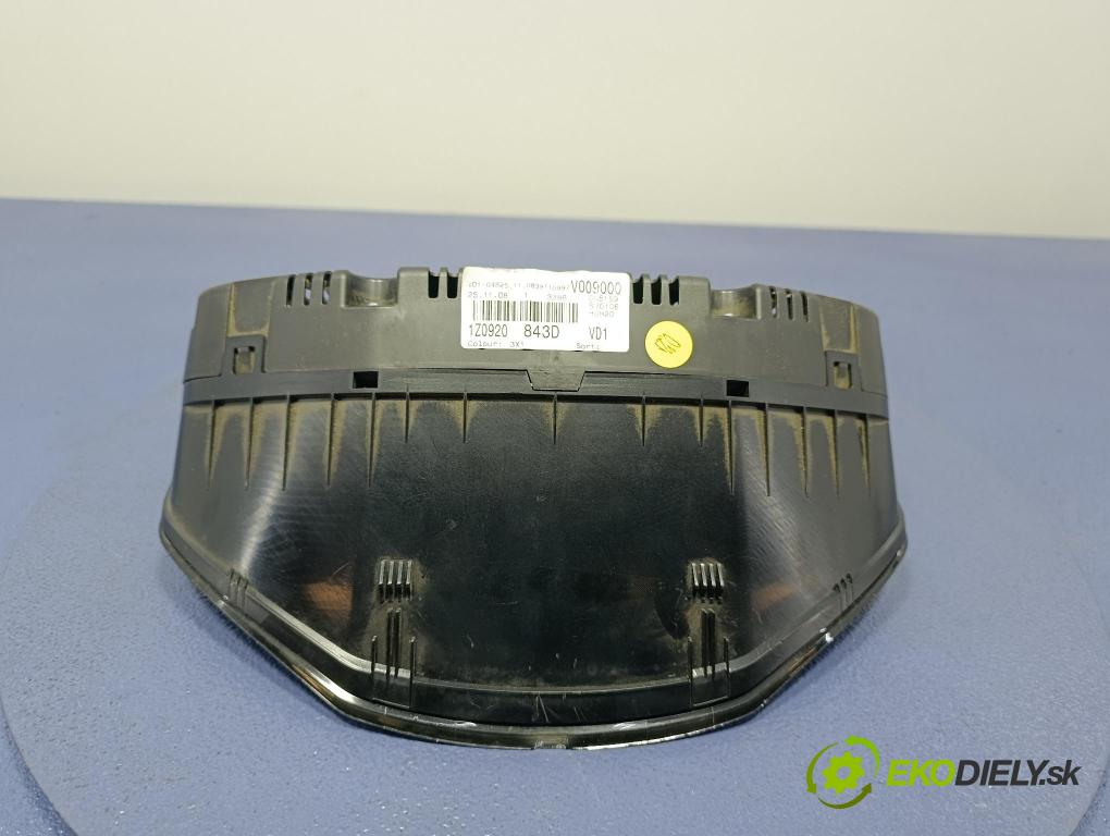Skoda Octavia 2009 prístrojovka/ budíky 1Z0920843D