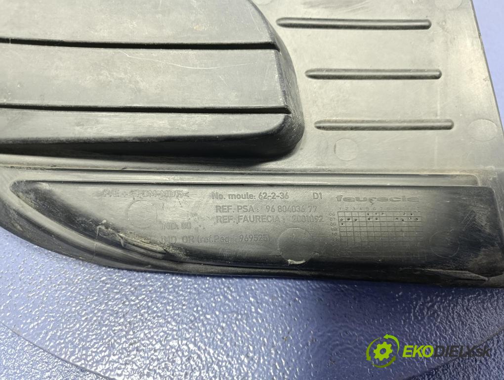 Citroen C4 picasso 2008 nárazník Predné 9680403677