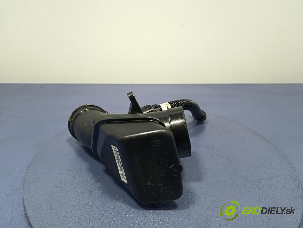 Bmw X4 2023 trubka Vzduch: 8587573