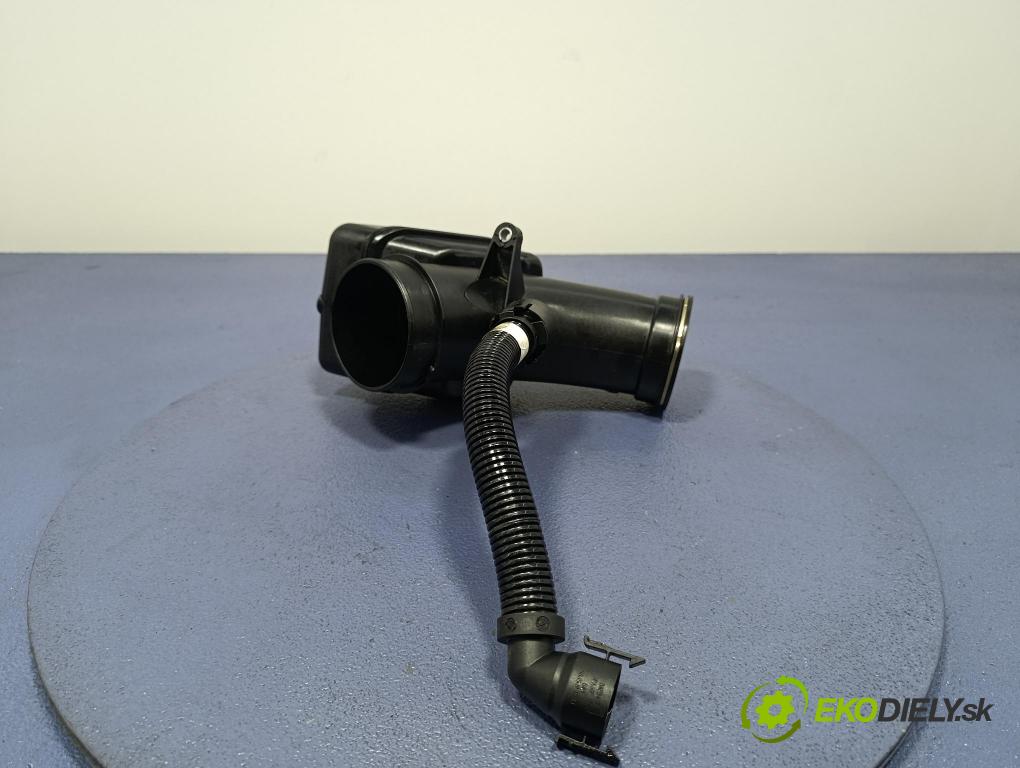 Bmw X4 2023 trubka Vzduch: 8587573