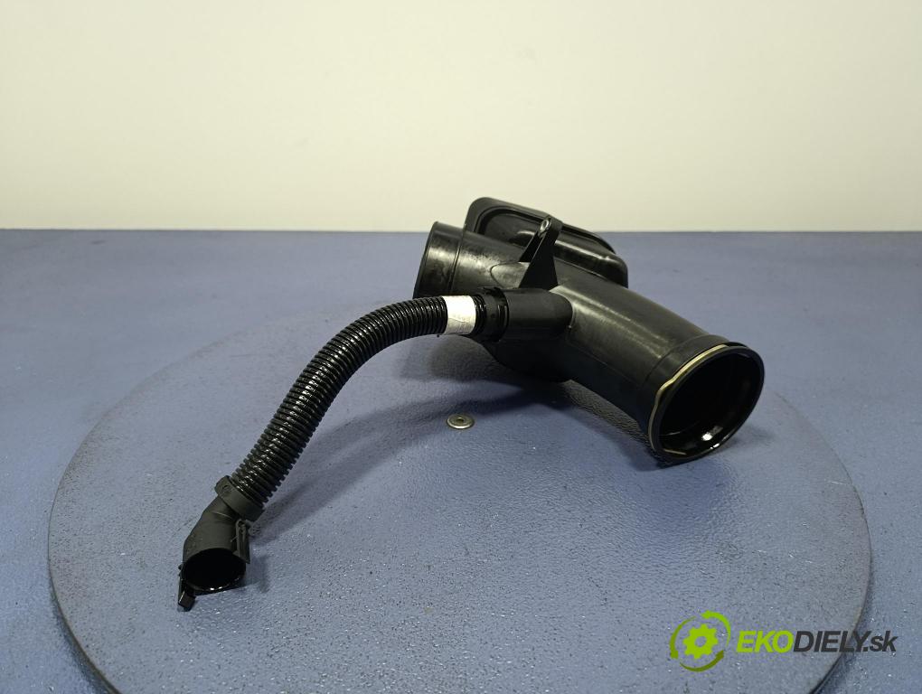Bmw X4 2023 trubka Vzduch: 8587573
