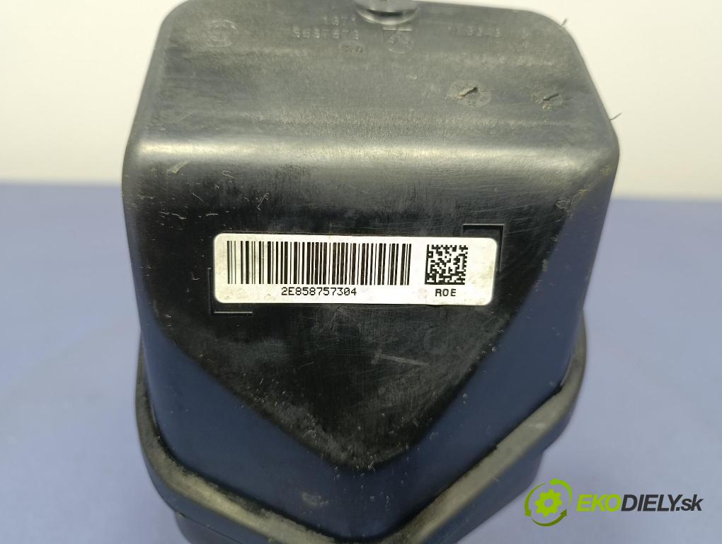 Bmw X4 2023 trubka Vzduch: 8587573