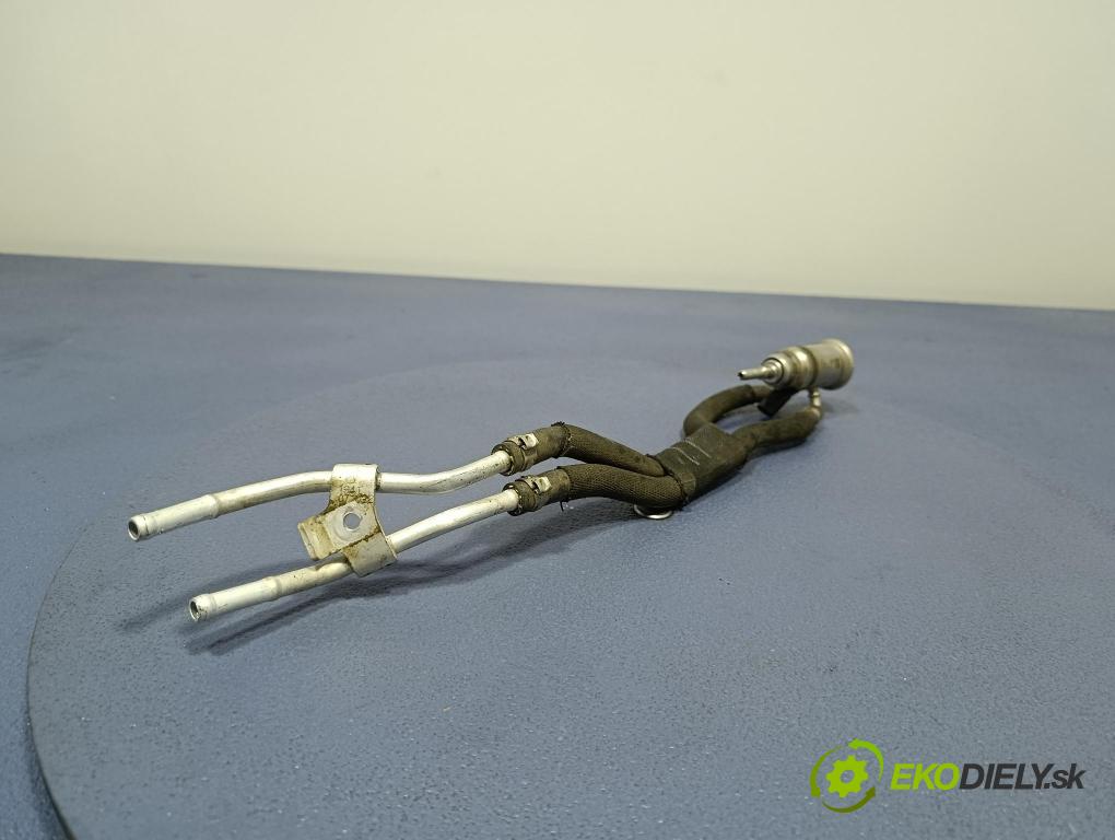 Bmw X4 2023 vstřikovač 8580209