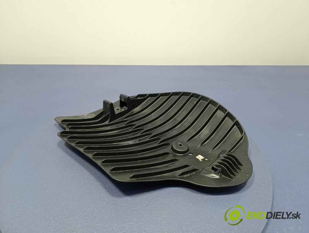 Bmw X4 2023 kryt Plast: podvozek: 6871002
