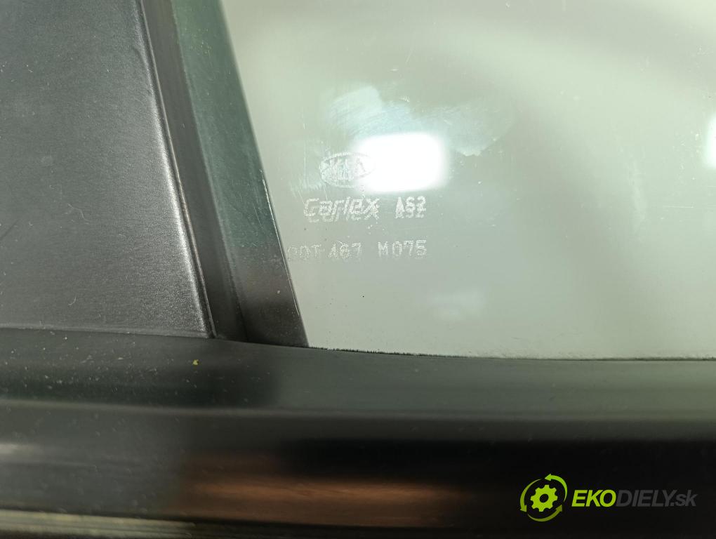 Kia Sorento 2013 dveře před prave