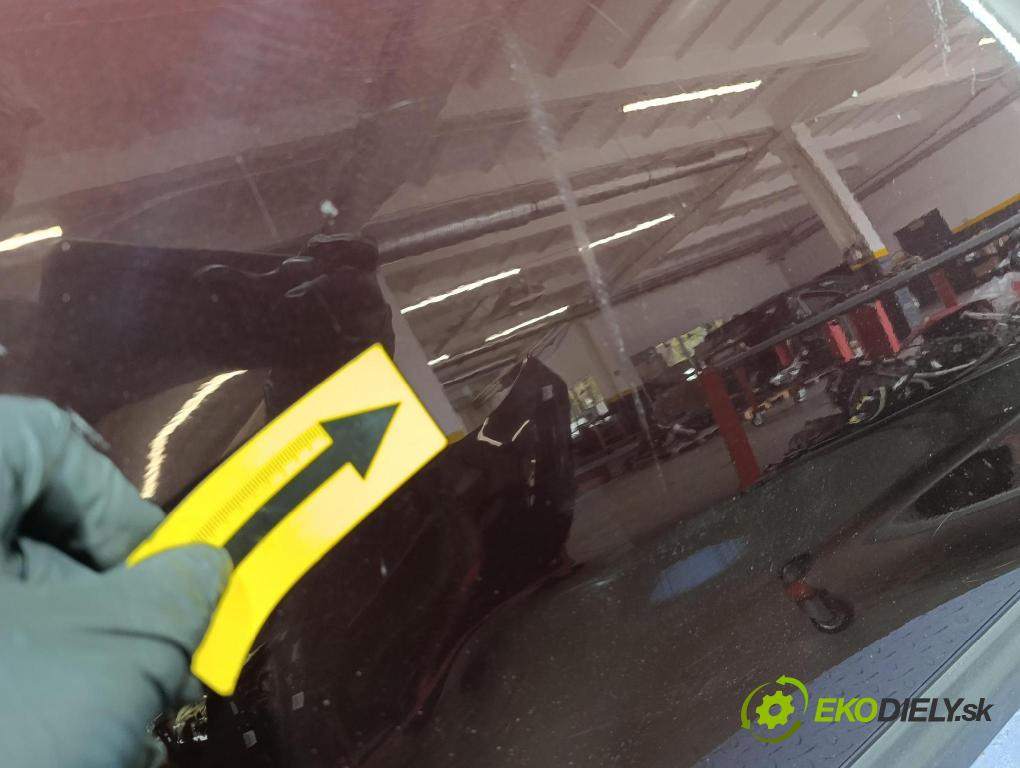 Kia Sorento 2013 dveře Zad: prave