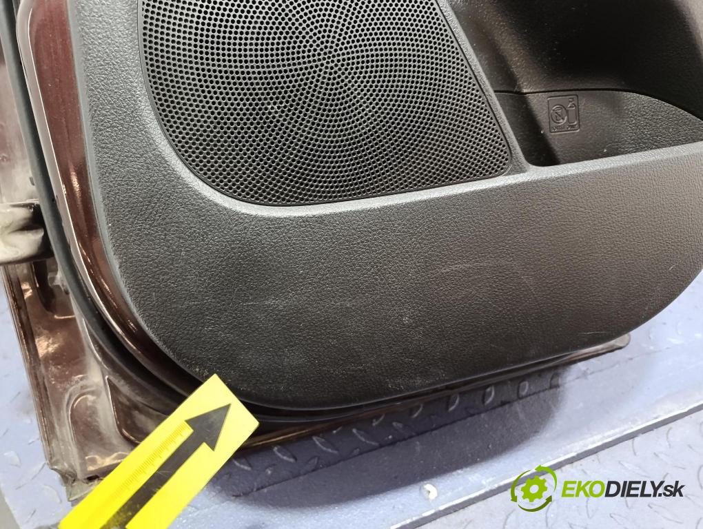 Kia Sorento 2013 dveře Zad: prave