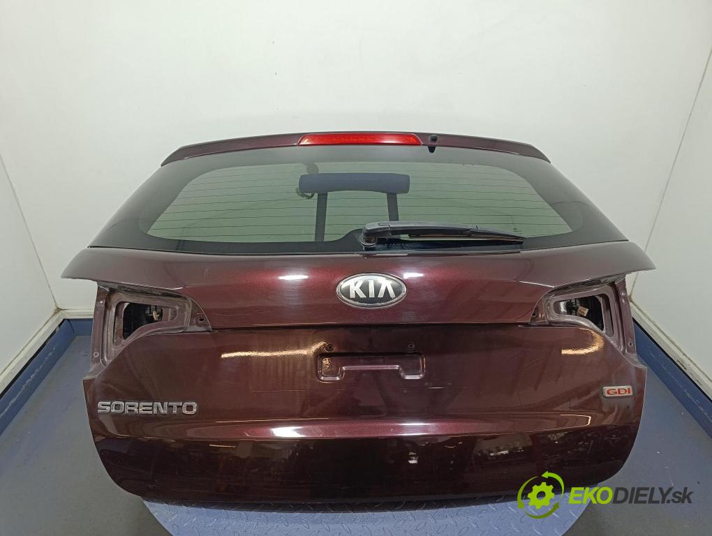 Kia Sorento 2013 zadní dveře kufra: kufr