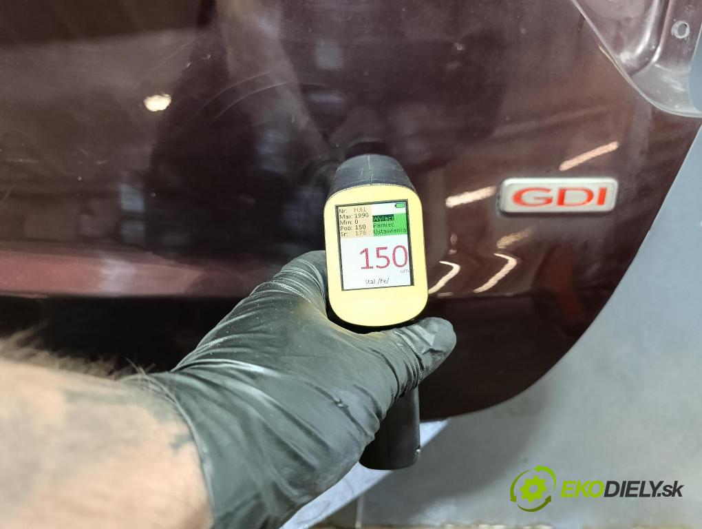 Kia Sorento 2013 zadní dveře kufra: kufr