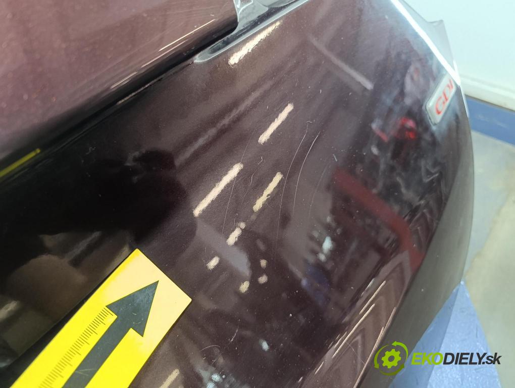 Kia Sorento 2013 zadní dveře kufra: kufr