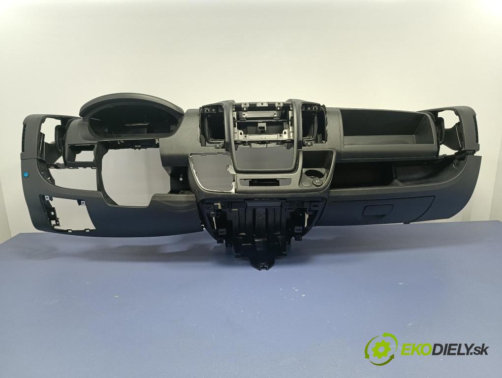 Fiat Ducato 2017 kokpit,přistrojova deska