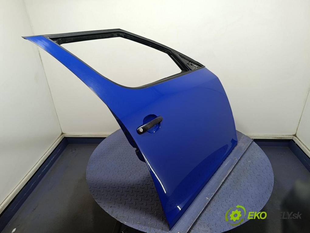 Skoda Praktik 2008 dveře před prave