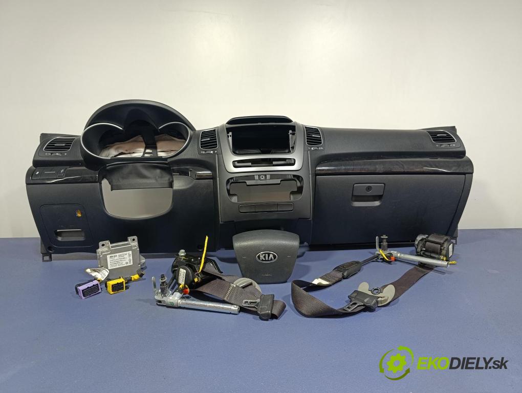 Kia Sorento 2013 kokpit,přistrojova deska