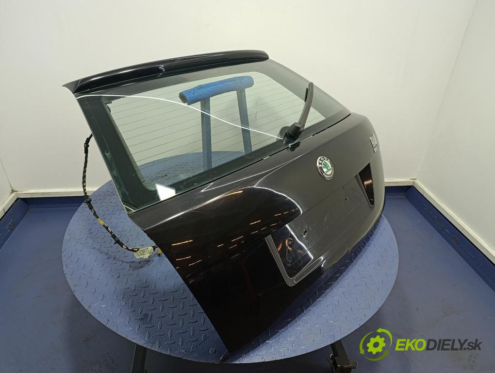 Skoda Fabia 2007 zadní dveře kufra: kufr
