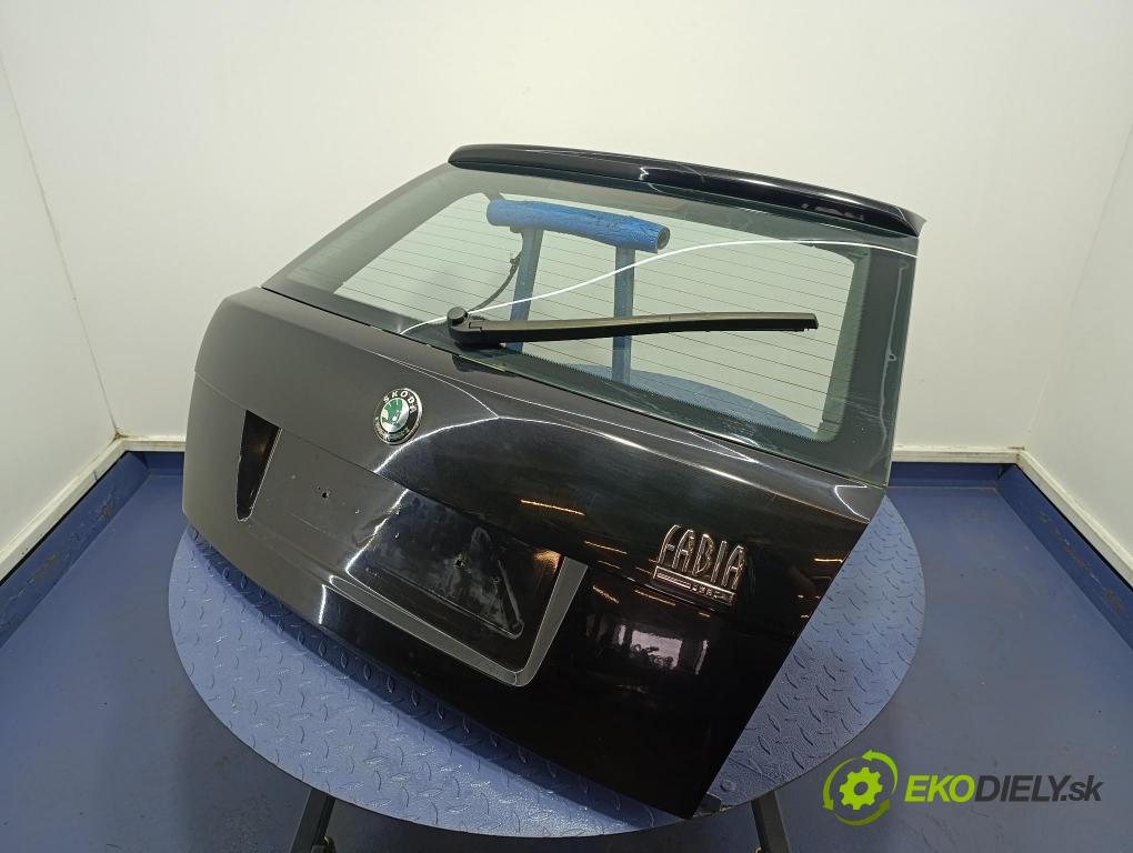 Skoda Fabia 2007 zadní dveře kufra: kufr
