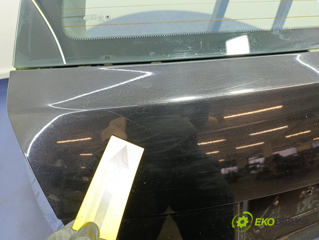 Skoda Fabia 2007 zadní dveře kufra: kufr