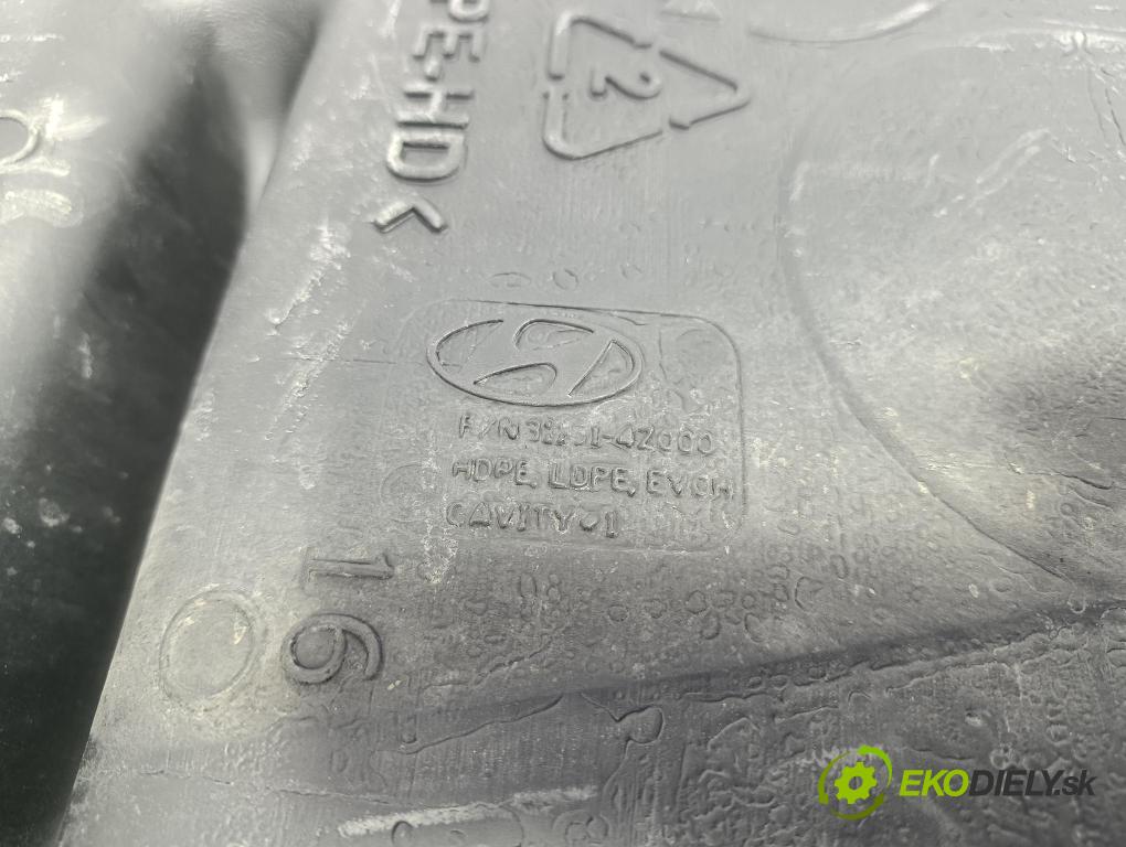 Kia Sorento 2013 Nádrž: Paliva: 31151-4Z000